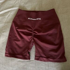 Alphalete Amplify Shorts 4.5” - Sangria